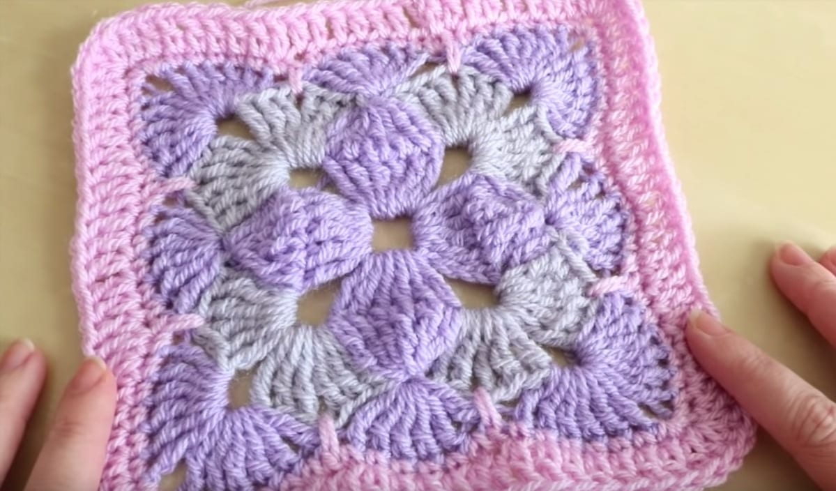 Tricolor Crochet Square Free Tutorial - Crochet Easy Patterns